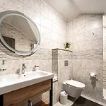 Blueberryhouse Hotel *